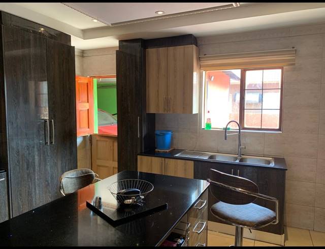 3 BEDROOM HOUSE FOR SALE IN MEYERTON PARK